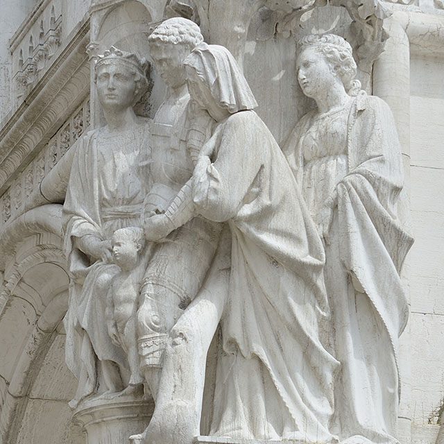 Le jugement de Salomon. Sculpture du Palais des Doges à Venise